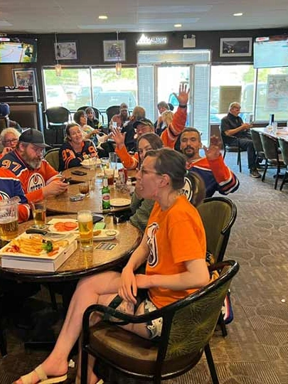 Comfortable seating for families and groups at Capital Pizza & Steak House in North Edmonton
